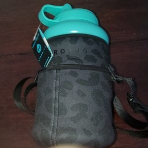 Hydrojug with carrier